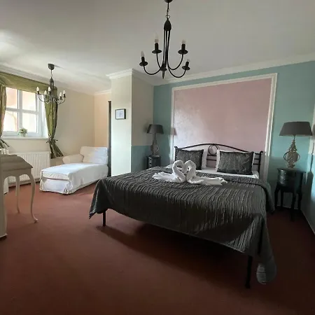 Amálka U řípu Hotel 3*