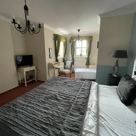 Amálka U řípu Hotel Straškov