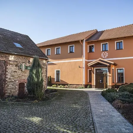 Hotel Amálka U řípu Straškov