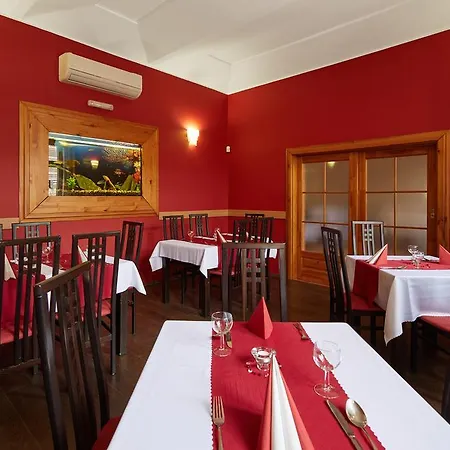 Amálka U řípu Hotel 3*